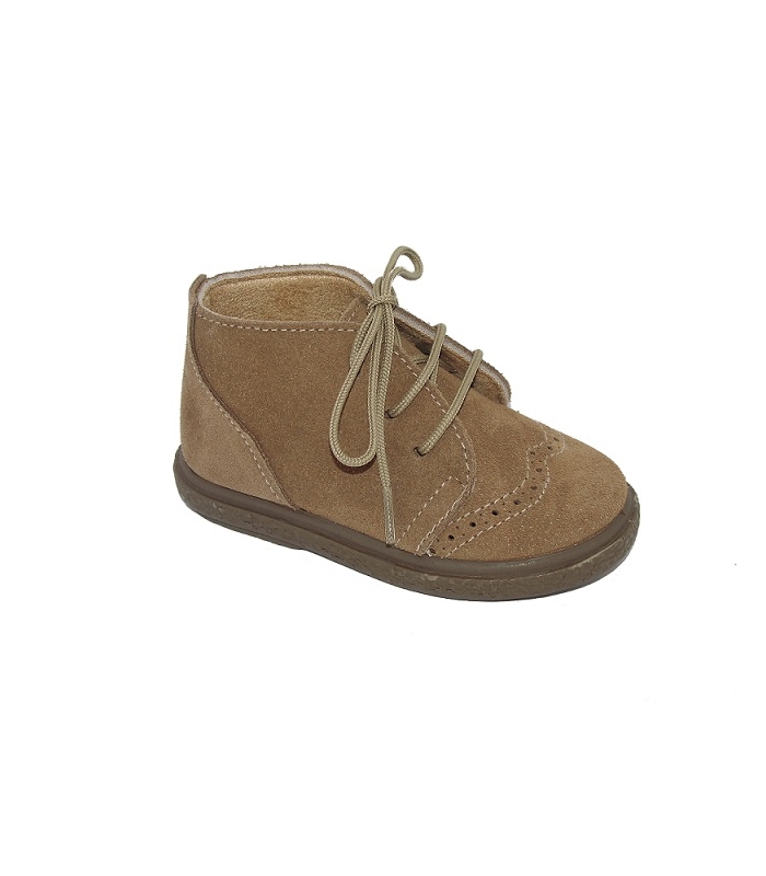 Bota serraje taupe con picados