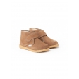 Bota pisacacas serraje taupe con velcro