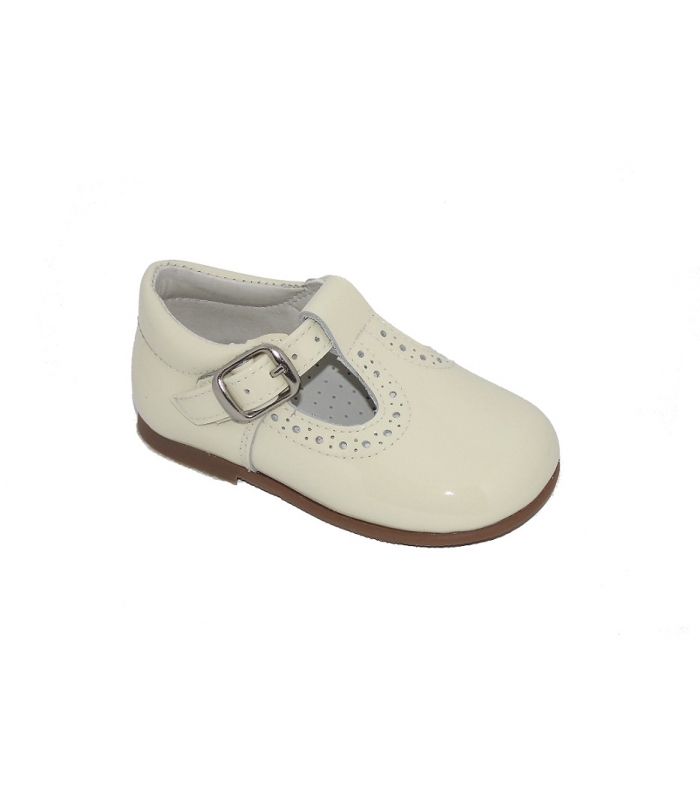Zapato pepito charol beig con picados