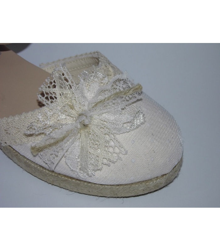 Esparteña topos beige flor encaje