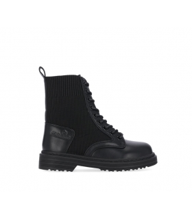 Botín militar negro Chika10