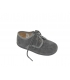 Zapato suede gris con picados
