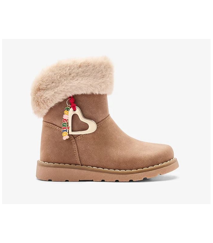 Botas marrones con pelo y adorno Conguitos