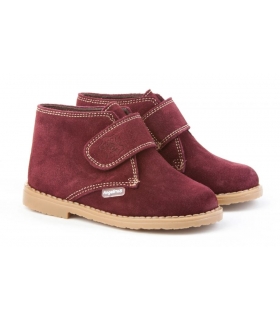 Bota pisacacas serraje burdeos con velcro